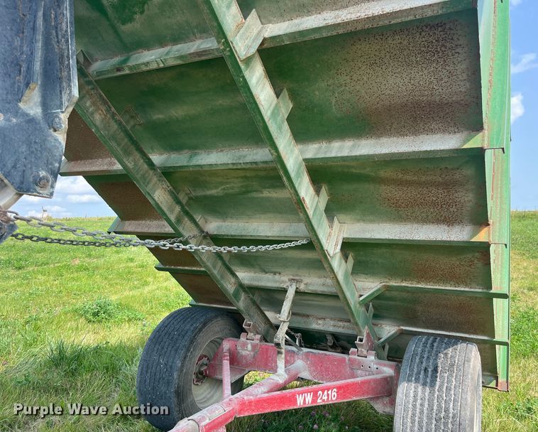 image for item EK8815 Gnuse silage dump wagon