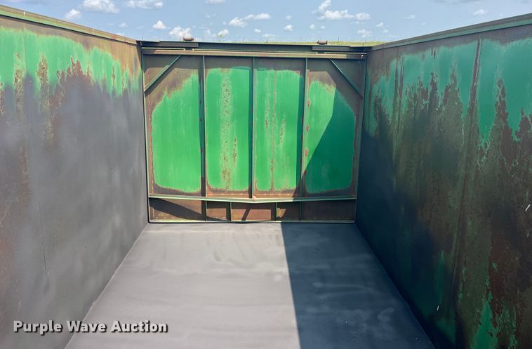 image for item EK8815 Gnuse silage dump wagon