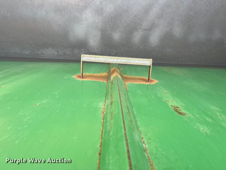 image for item EK8815 Gnuse silage dump wagon