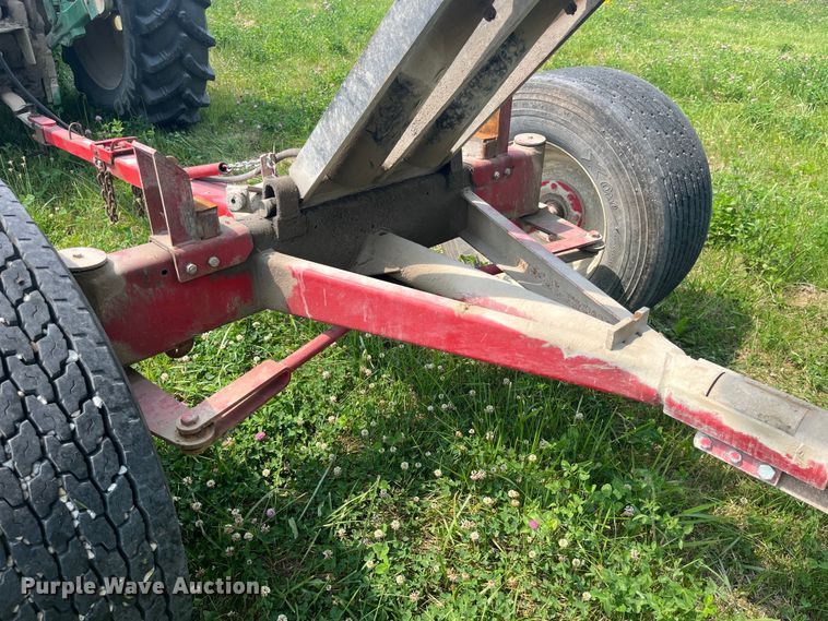 image for item EK8815 Gnuse silage dump wagon