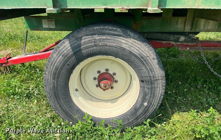 image for item EK8815 Gnuse silage dump wagon