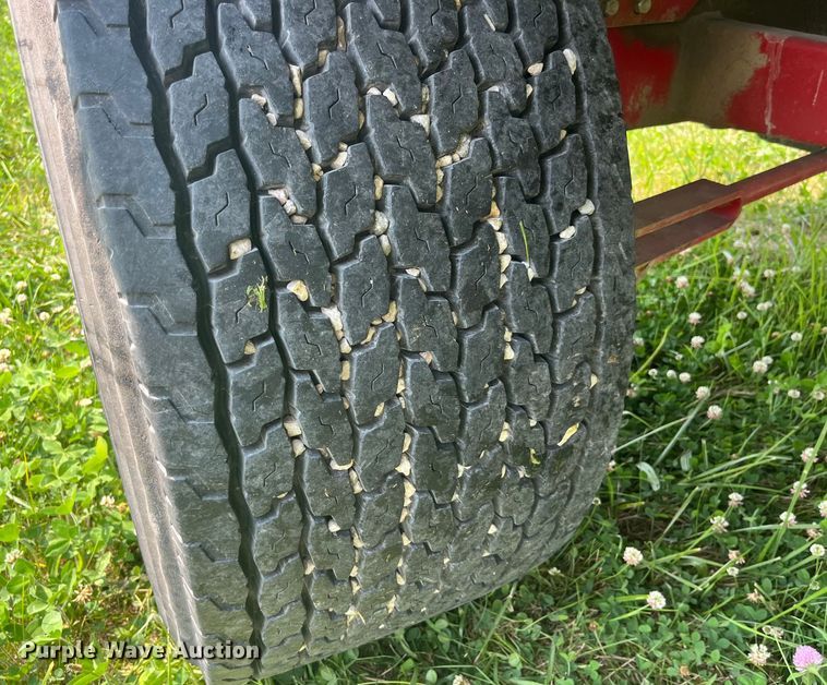 image for item EK8815 Gnuse silage dump wagon