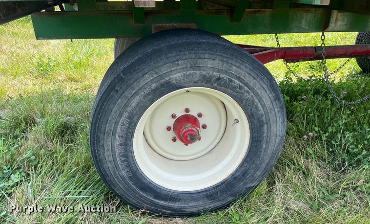 image for item EK8815 Gnuse silage dump wagon