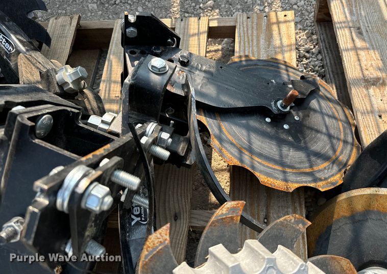 image for item LF9783 (12) row cleaners