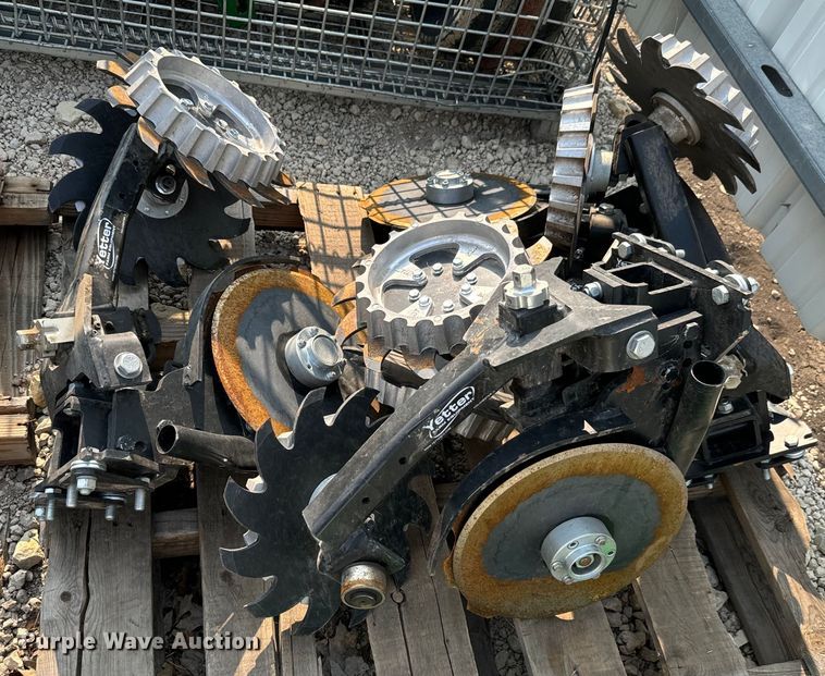 image for item LF9783 (12) row cleaners