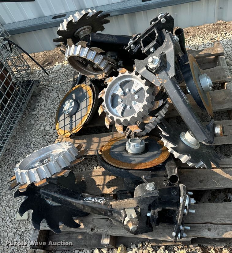 image for item LF9783 (12) row cleaners