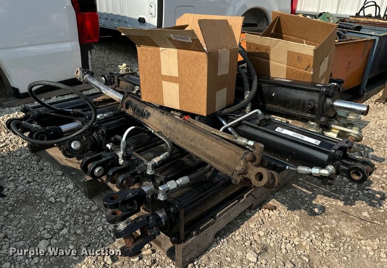 image for item LF9792 Hydraulic cylinders 