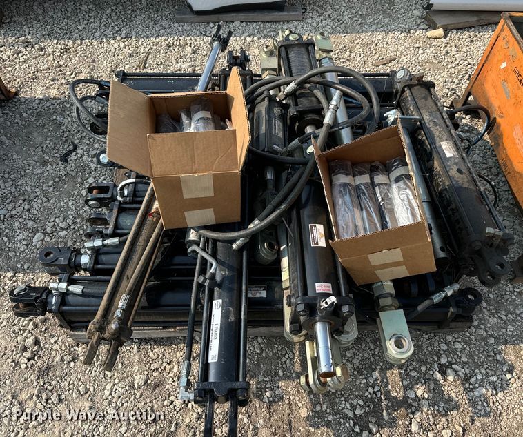 image for item LF9792 Hydraulic cylinders 