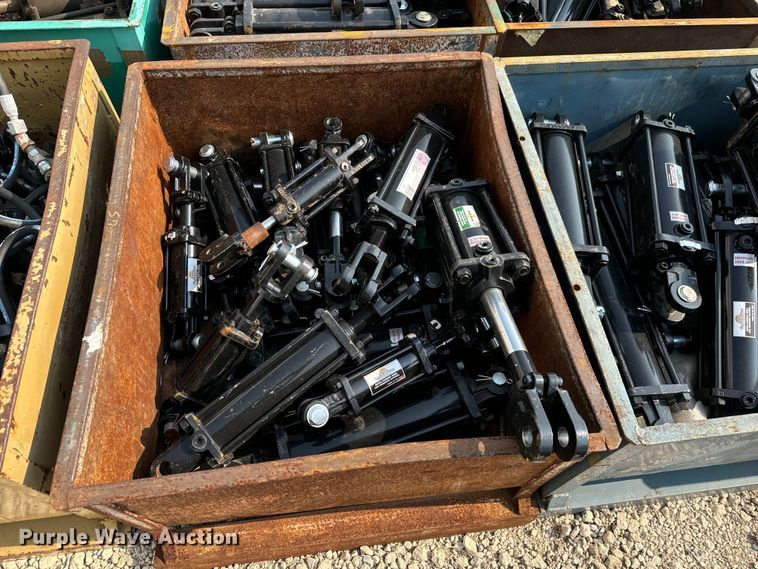 image for item LF9792 Hydraulic cylinders 