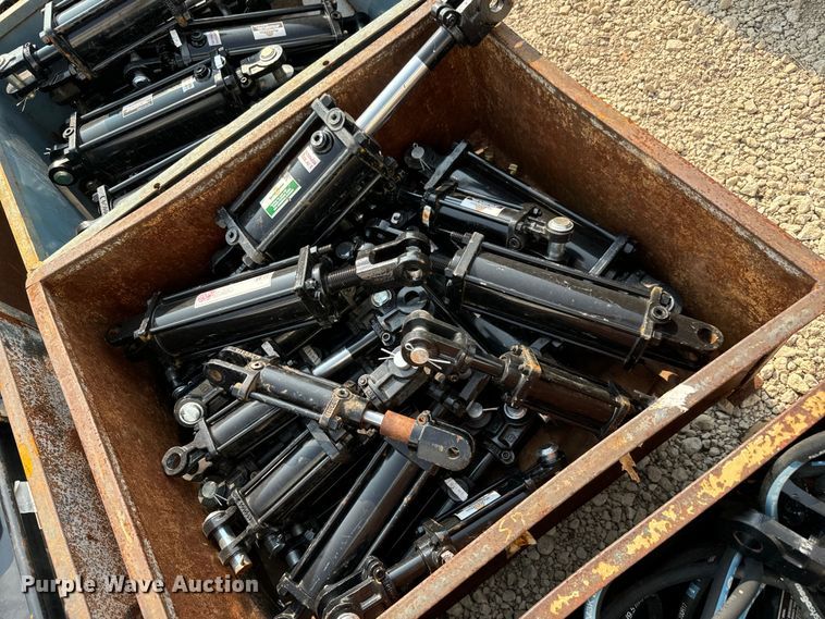 image for item LF9792 Hydraulic cylinders 