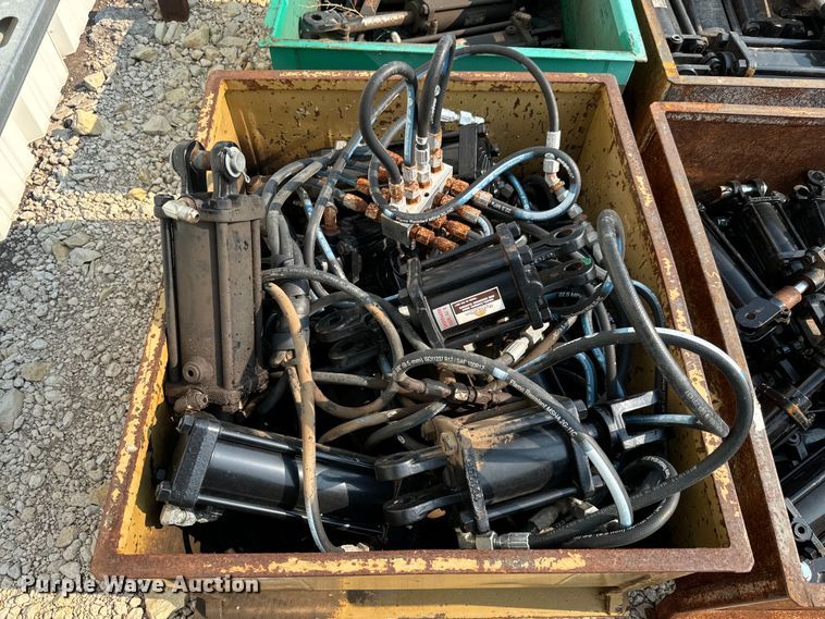 image for item LF9792 Hydraulic cylinders 