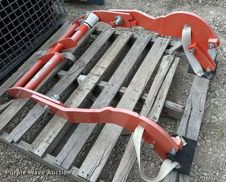 image for item LF9808 Kubota  M3860 tractor grille guard