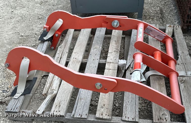 image for item LF9808 Kubota  M3860 tractor grille guard