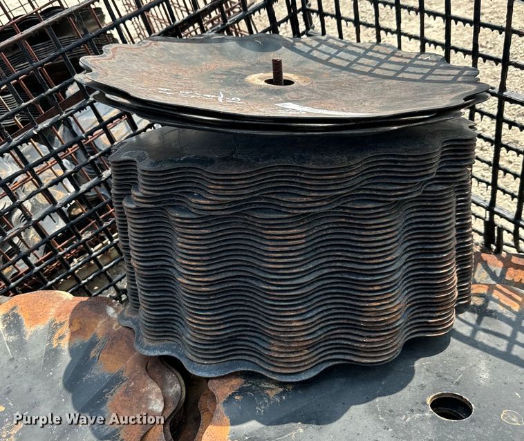 image for item LF9811 Approximately 86 vertical tillage disks