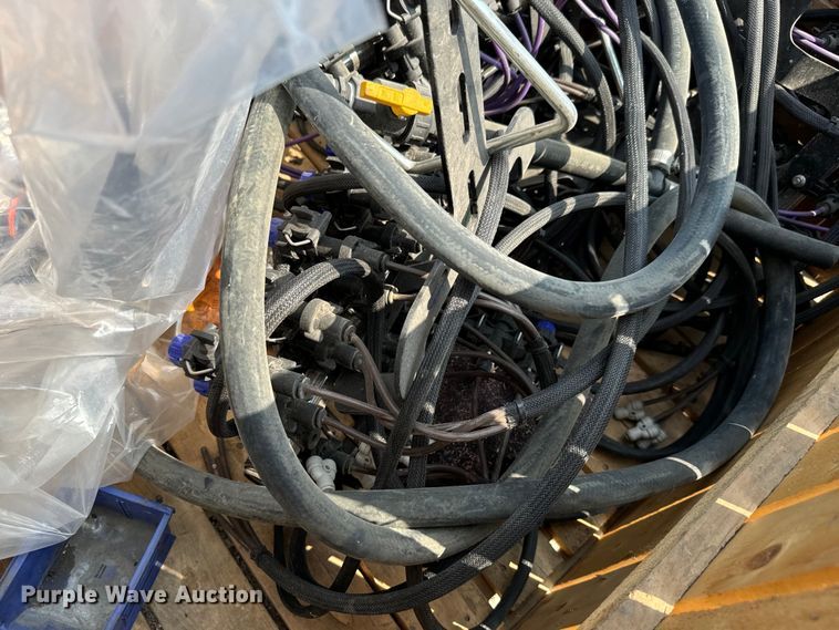 image for item LF9829 (3) pumps