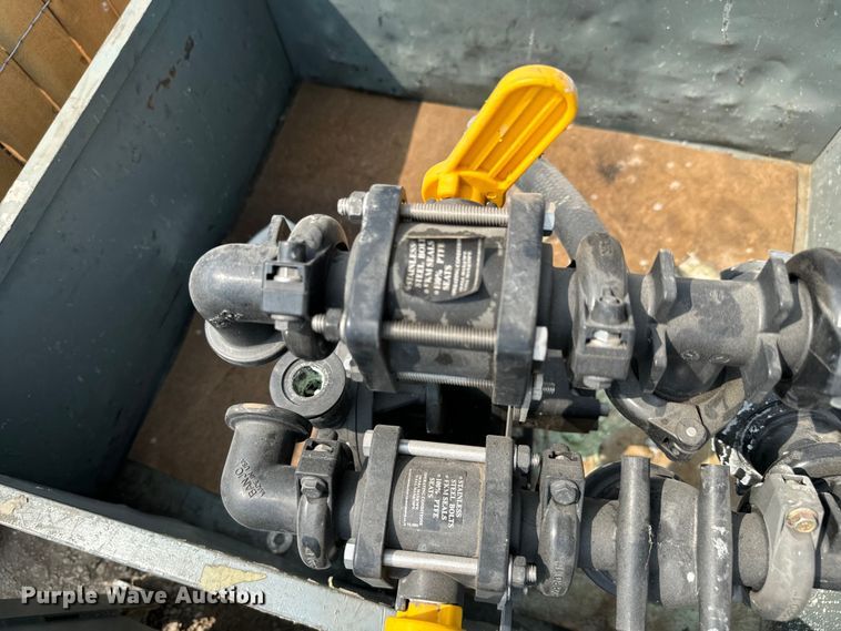 image for item LF9829 (3) pumps