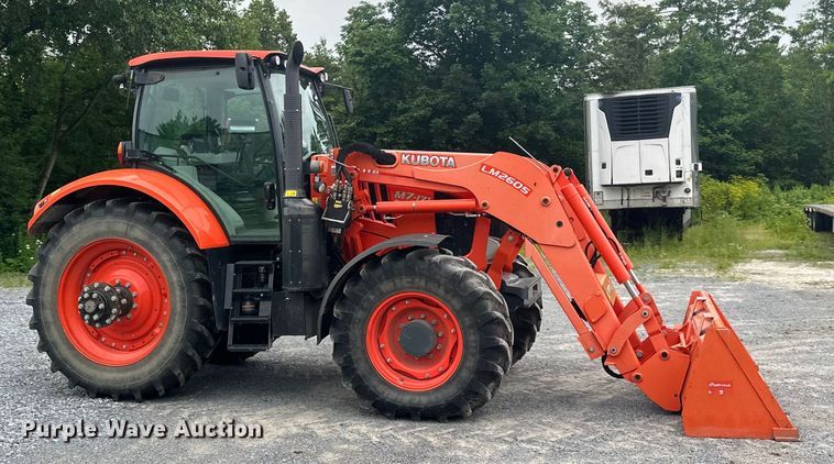 image for item LR9402 2019 Kubota M7-171 Premium MFWD tractor
