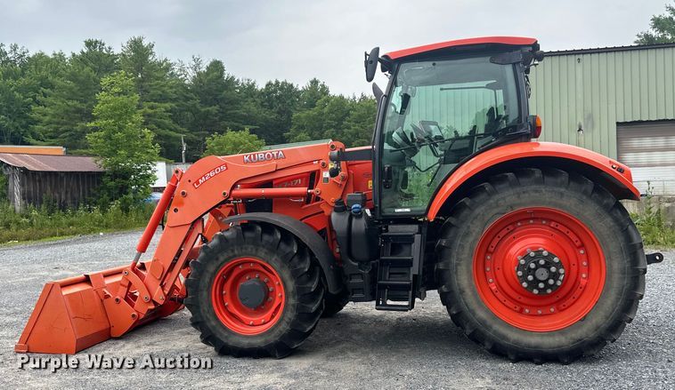 image for item LR9402 2019 Kubota M7-171 Premium MFWD tractor