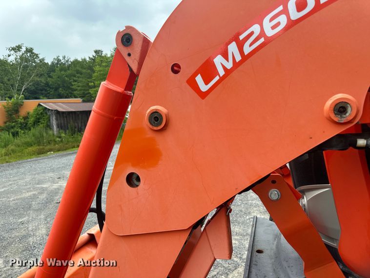 image for item LR9402 2019 Kubota M7-171 Premium MFWD tractor