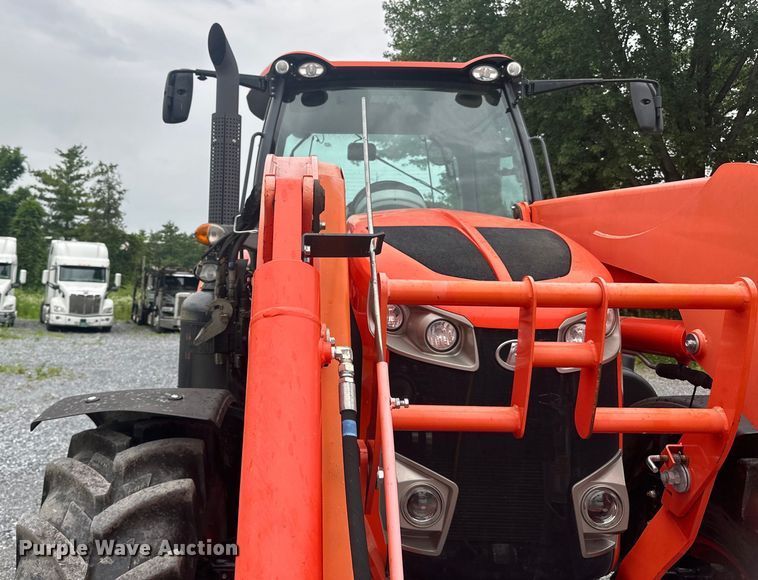 image for item LR9402 2019 Kubota M7-171 Premium MFWD tractor