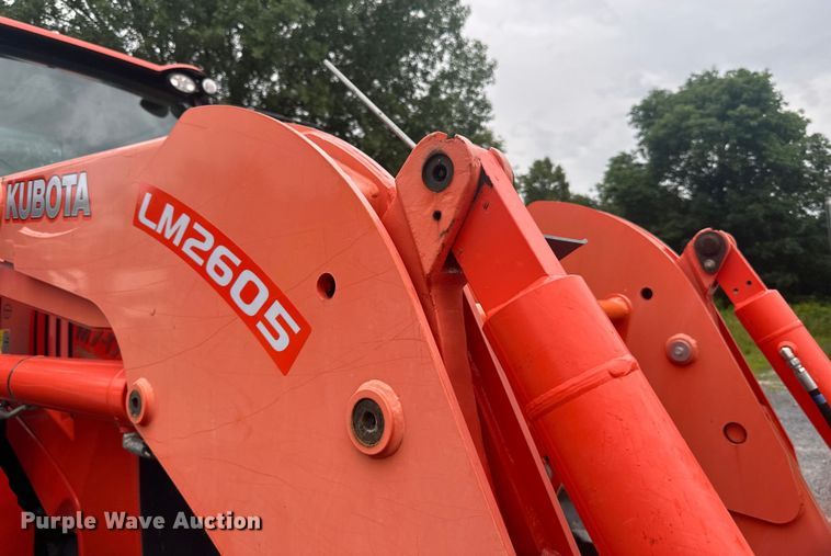 image for item LR9402 2019 Kubota M7-171 Premium MFWD tractor