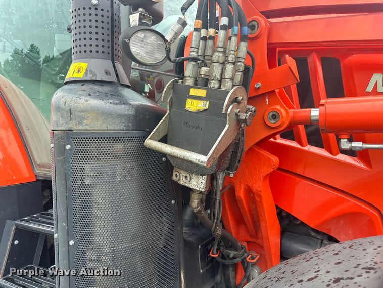 image for item LR9402 2019 Kubota M7-171 Premium MFWD tractor