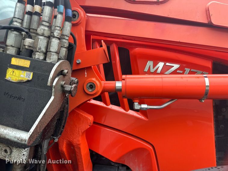 image for item LR9402 2019 Kubota M7-171 Premium MFWD tractor