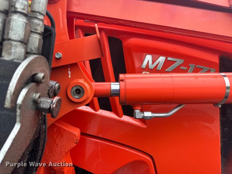 image for item LR9402 2019 Kubota M7-171 Premium MFWD tractor