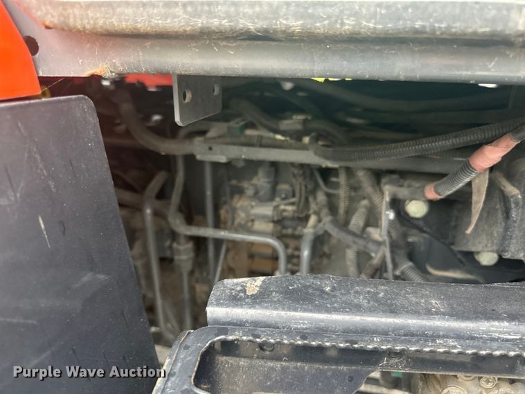 image for item LR9402 2019 Kubota M7-171 Premium MFWD tractor