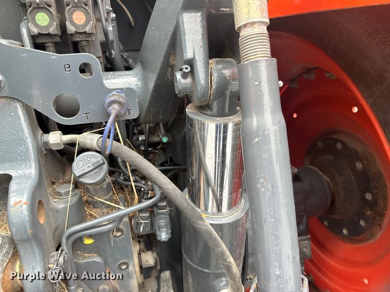 image for item LR9402 2019 Kubota M7-171 Premium MFWD tractor