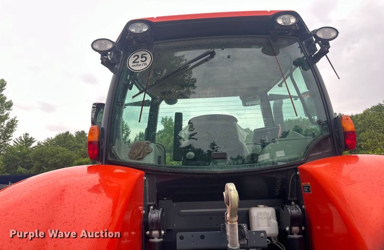 image for item LR9402 2019 Kubota M7-171 Premium MFWD tractor