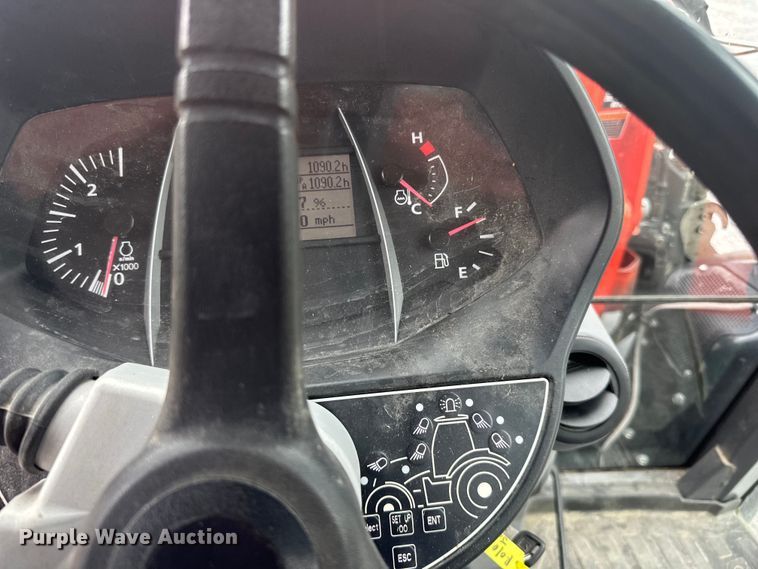 image for item LR9402 2019 Kubota M7-171 Premium MFWD tractor