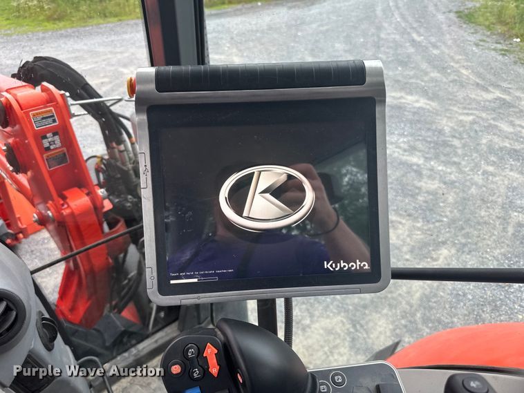 image for item LR9402 2019 Kubota M7-171 Premium MFWD tractor