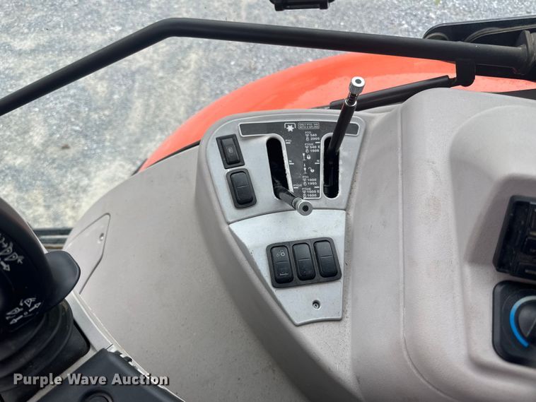 image for item LR9402 2019 Kubota M7-171 Premium MFWD tractor
