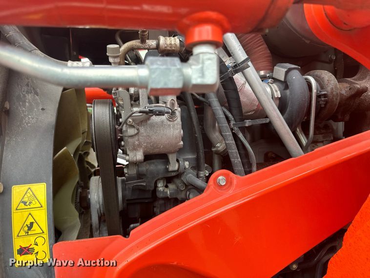 image for item LR9402 2019 Kubota M7-171 Premium MFWD tractor