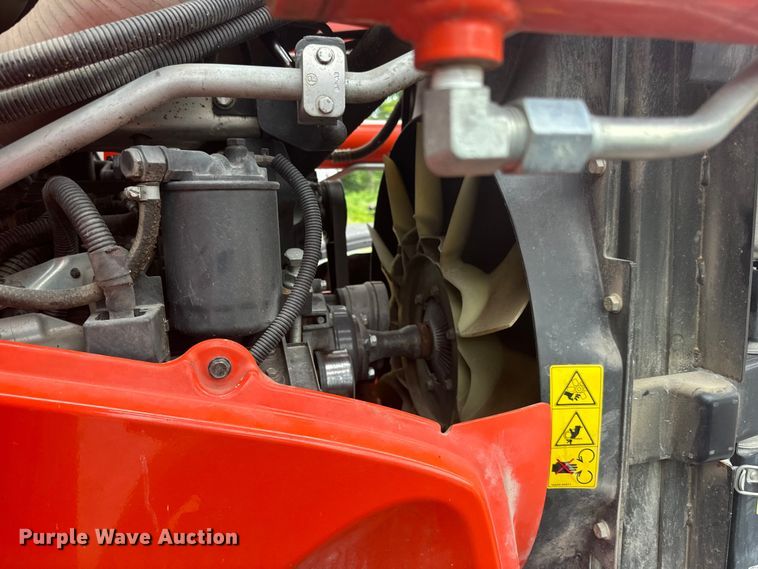 image for item LR9402 2019 Kubota M7-171 Premium MFWD tractor