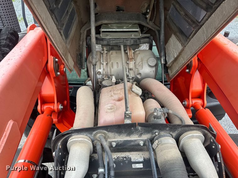 image for item LR9402 2019 Kubota M7-171 Premium MFWD tractor