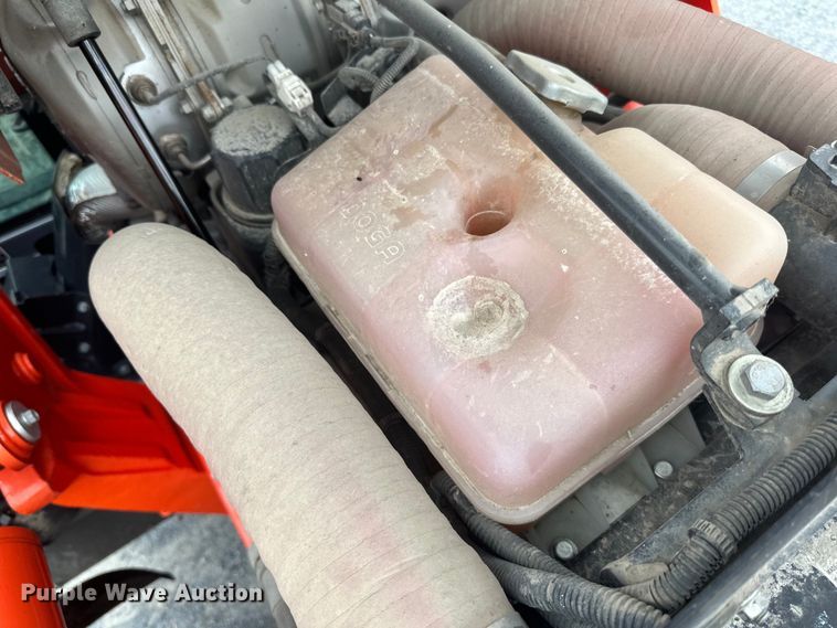 image for item LR9402 2019 Kubota M7-171 Premium MFWD tractor