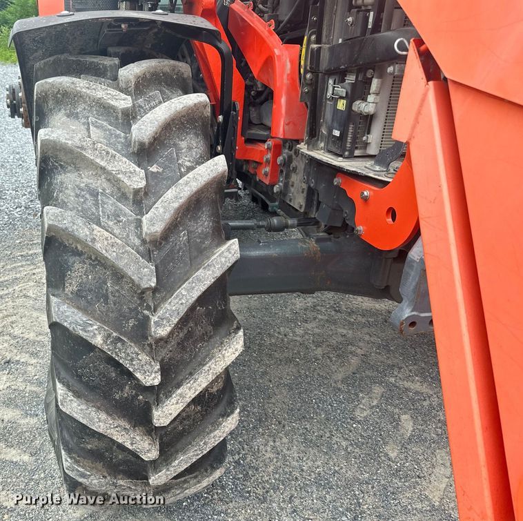 image for item LR9402 2019 Kubota M7-171 Premium MFWD tractor