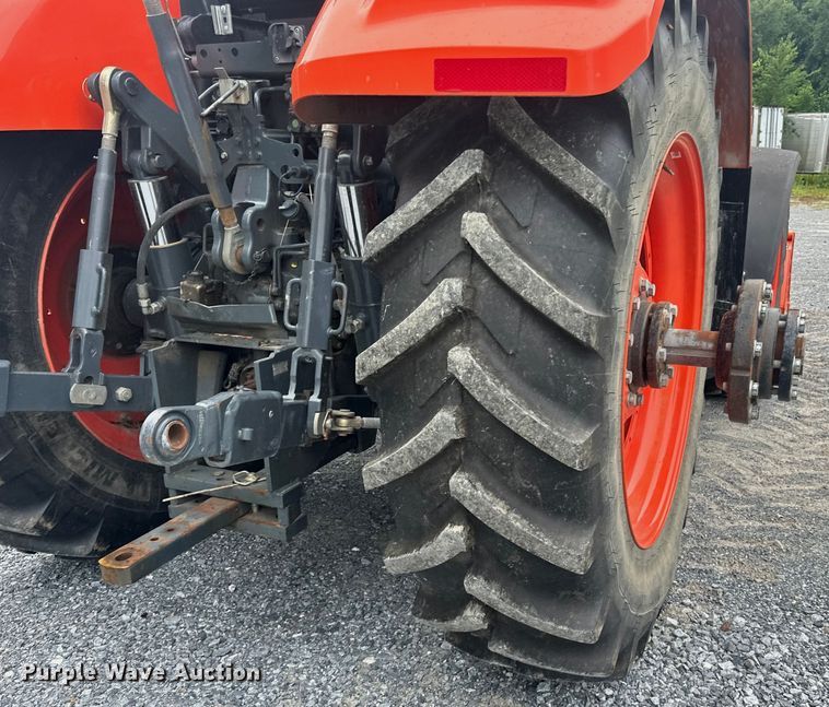 image for item LR9402 2019 Kubota M7-171 Premium MFWD tractor