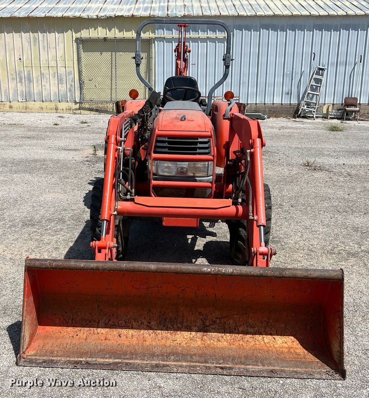 image for item LV9018 Kubota L3830D MFWD tractor