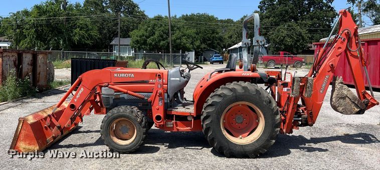 image for item LV9018 Kubota L3830D MFWD tractor