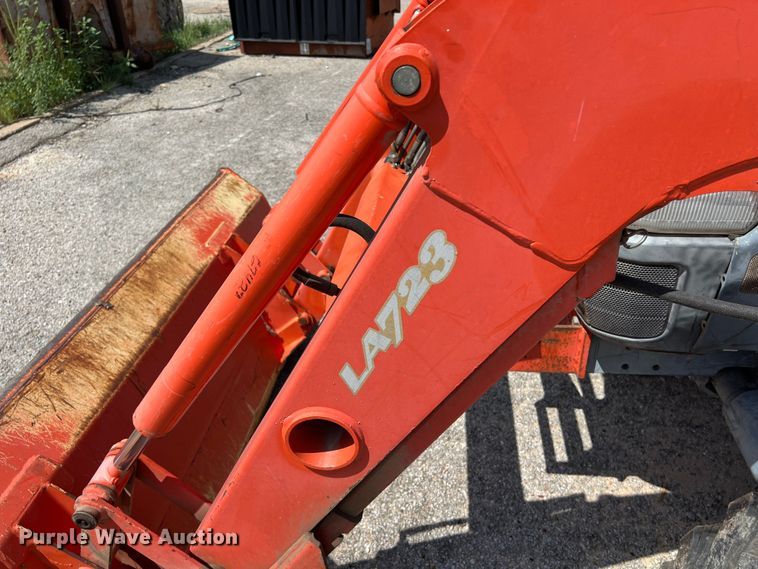 image for item LV9018 Kubota L3830D MFWD tractor