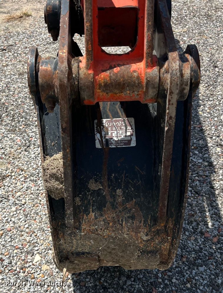 image for item LV9018 Kubota L3830D MFWD tractor