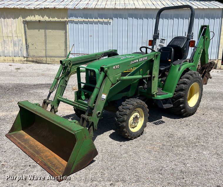 image for item LV9019 2001 John Deere  4400 MFWD tractor