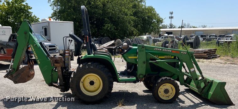 image for item LV9019 2001 John Deere  4400 MFWD tractor