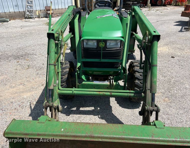 image for item LV9019 2001 John Deere  4400 MFWD tractor
