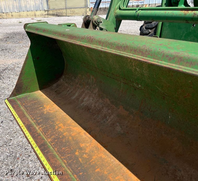 image for item LV9019 2001 John Deere  4400 MFWD tractor