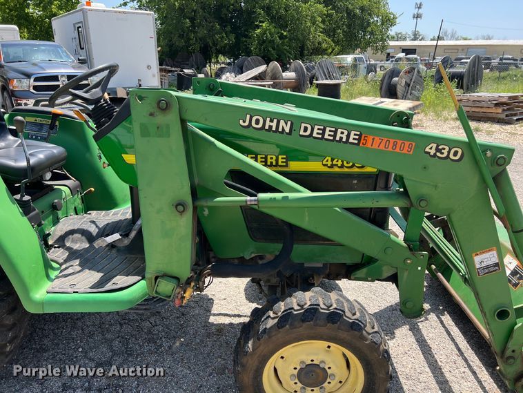 image for item LV9019 2001 John Deere  4400 MFWD tractor