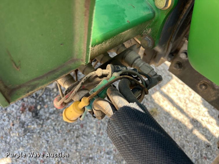 image for item LV9019 2001 John Deere  4400 MFWD tractor